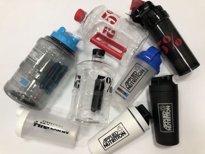 SHAKERS AND WATER BOTTLES
